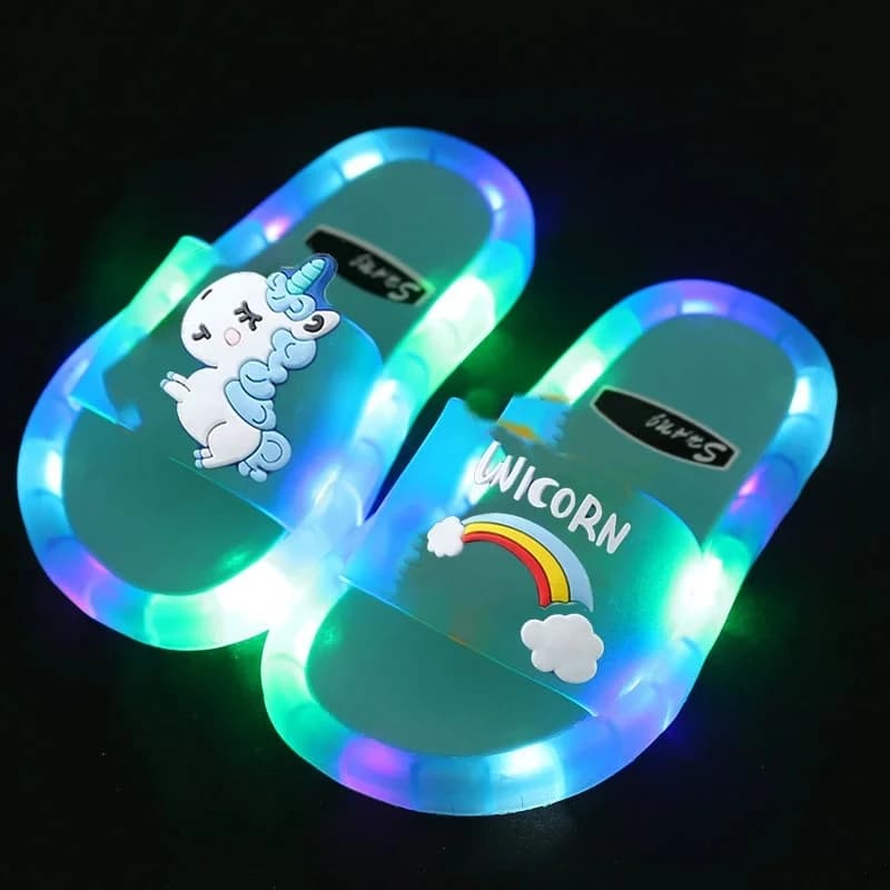 Dětské pantofle pro kluky i holky s motivem jednorožce a LED světlem