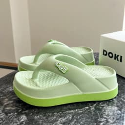 Dámské letní žabky neklouzavé 3 cm vysoké sandály pohodlné - náhled 7