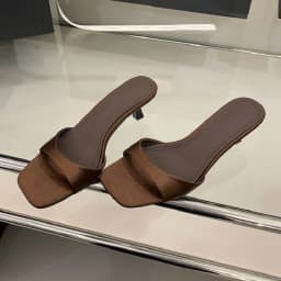 Letní dámské sandály s otevřenou špičkou saténové slip-on nízký podpatek - náhled 6