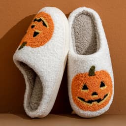 Dámské zimní domácí pantofle s plyšovým povrchem pohodlné interiérové Halloween motiv dýně - náhled 3
