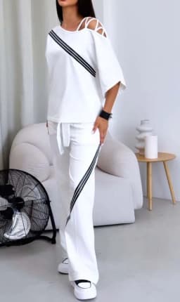 Dámská dvoudílná bílá sportovní souprava off shoulder top kalhoty bavlněné - náhled 5