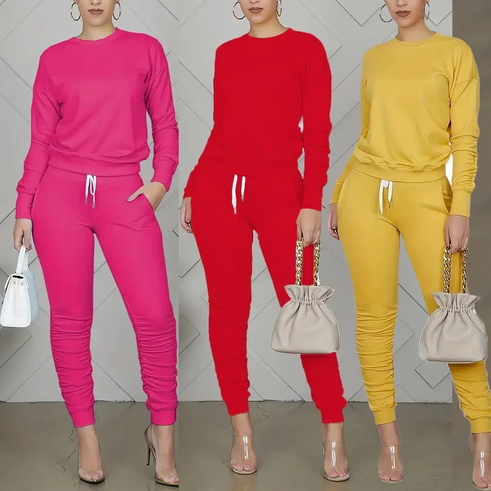 Teplý dvoudílný set top s kulatým výstřihem a dlouhým rukávem kalhoty se šněrováním elastický pas