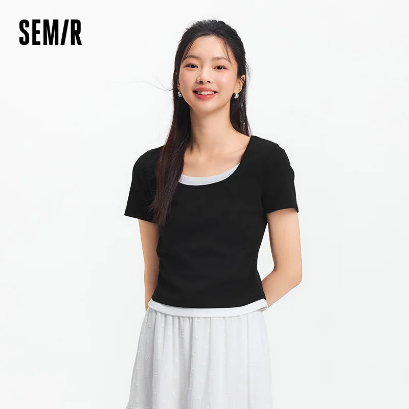 Dámské krátké tričko crop top s výstřihem do U slim fit letní top 2025