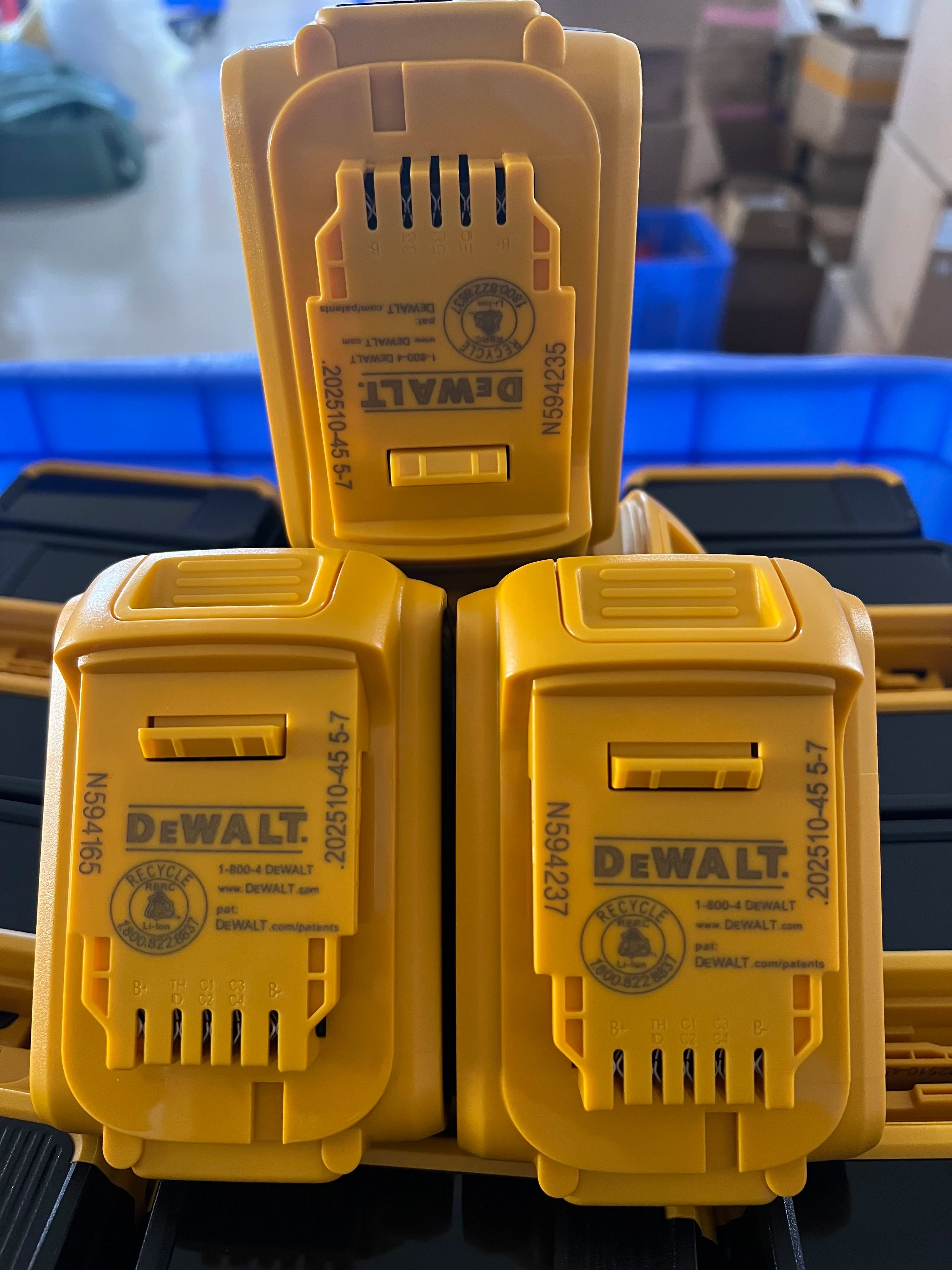DEWALT 20V baterie 2~6AH dobíjecí lithium-iontová nabíječka baterií DCB118 Bezkartáčový elektrický šroubovák Vrtačka DCD805 elektrické nářadí