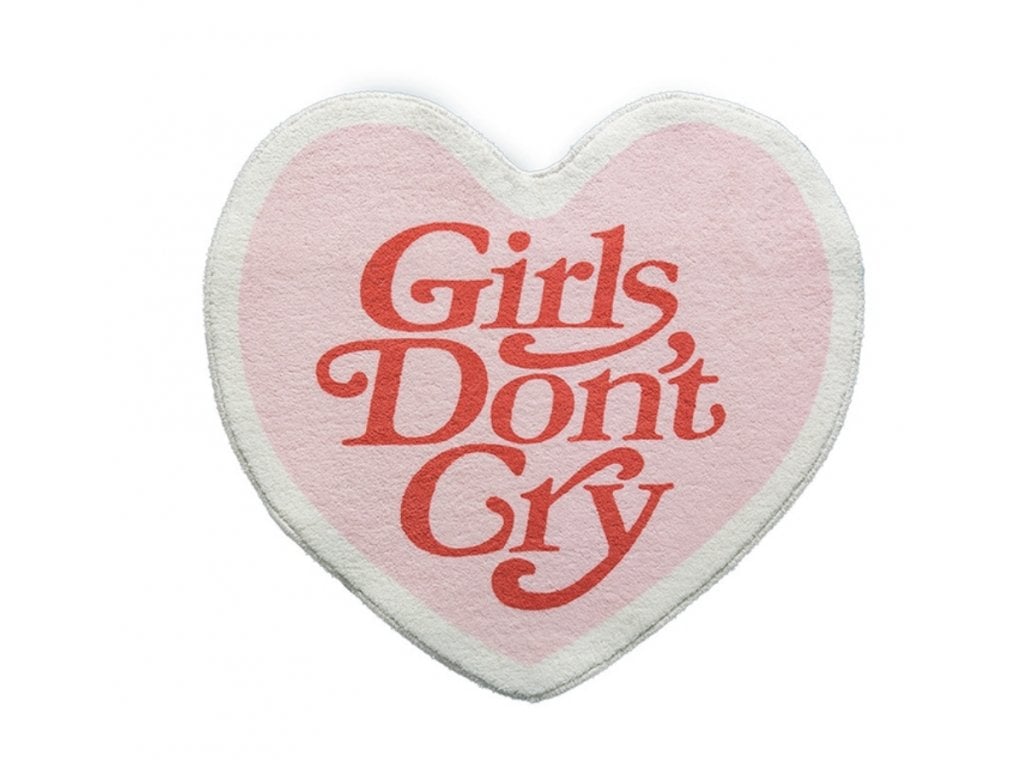 Růžový Koberec ve tvaru srdce rohožka holky nebrečí