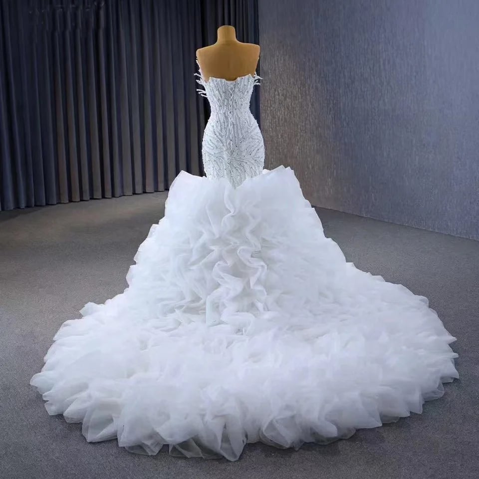 Luxusní svatební šaty s dlouhým rukávem, volánky, šněrováním na zádech, korálky, flitry, svatební šaty