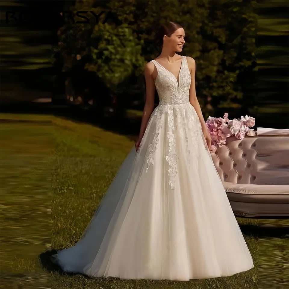 Sexy V-neck dámské svatební šaty elegantní krajkový tisk bez rukávů plesové šaty princeznovské vestidos de novias na míru