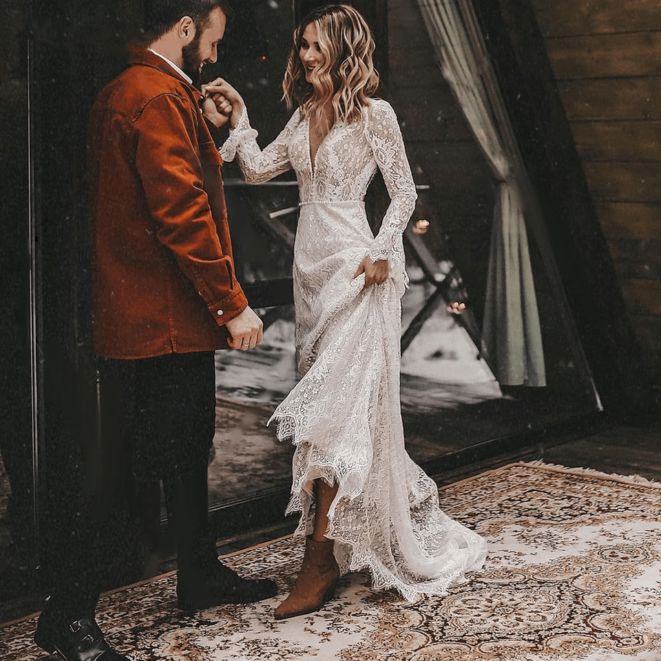 Sexy svatební šaty s výstřihem do V a dlouhým rukávem, krajkové a bez zádové části, jednoduché venkovské svatební šaty