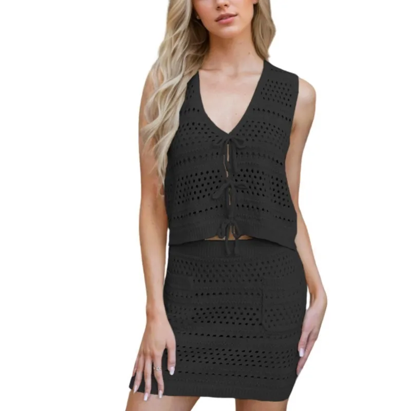 Dámský letní dvoudílný set s výstřihem do V, pleteným topem a sukní, ležérním plážovým oblečením