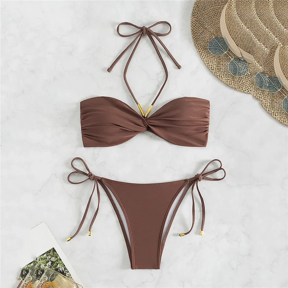 Dámské sexy plavky s hnědým string halterem a bandeau bikinami