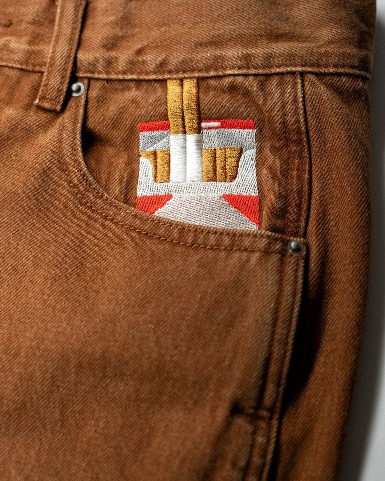 Pánské cargo kalhoty s výšivkou - retro streetwear džíny s kapsami a punk prvky