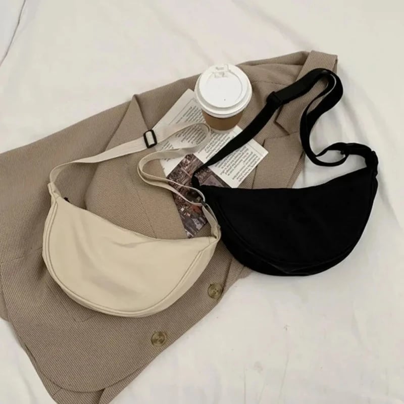 Dámská džínová taška přes rameno s velkými kapsami a nastavitelným popruhem