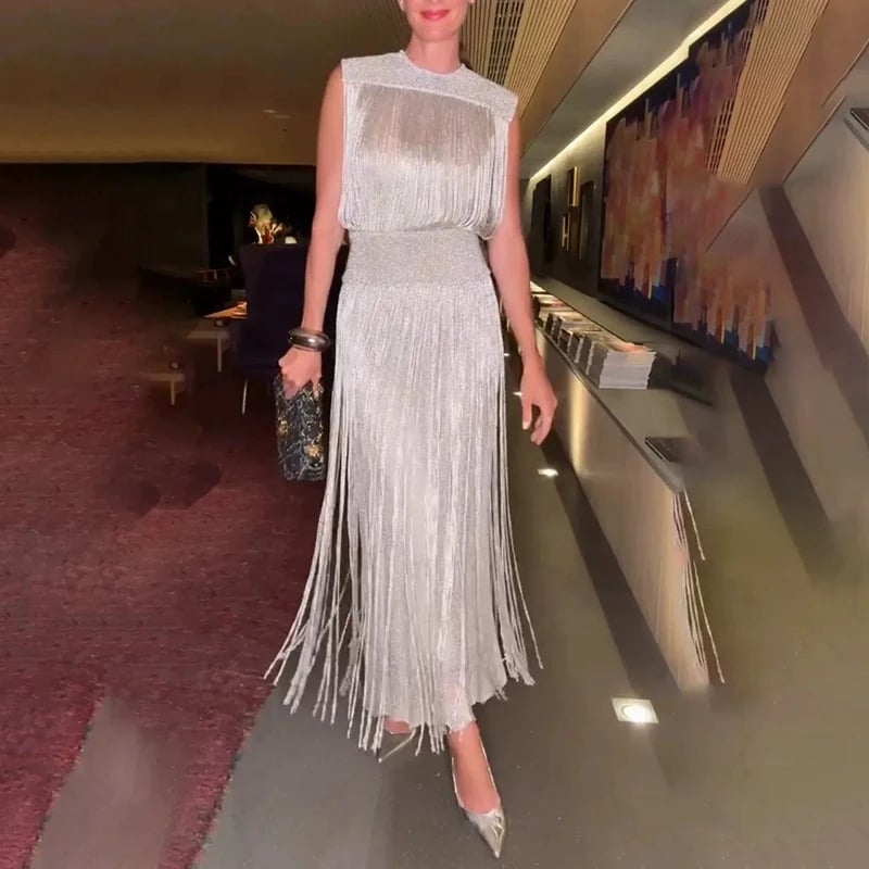 Třpytivé dámské společenské šaty s třásněmi, slim střih, béžové, sexy večerní model S-XL
