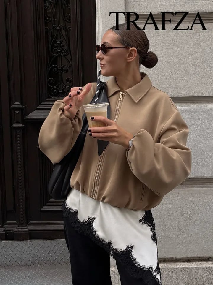 Dámská podzimní bunda s kapsami a zipem - elegantní slim střih, jednobarevná casual mikina
