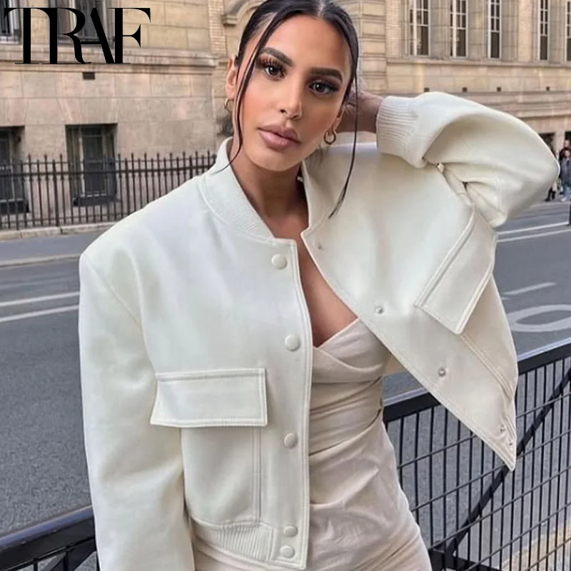 Dámská jarní bomber bunda v moderním střihu - lehká casual mikina se zapínáním na knoflíky