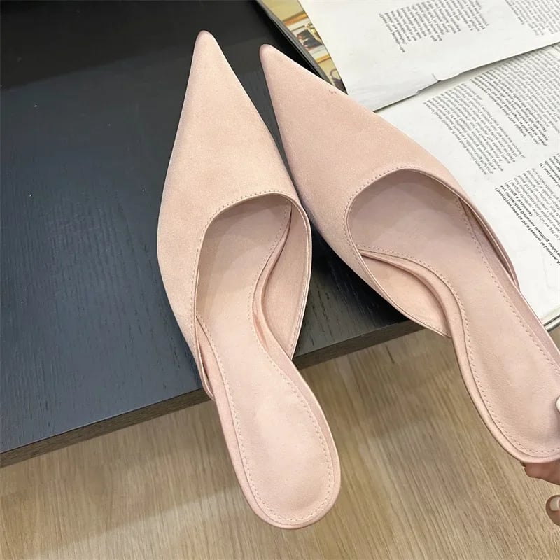 Letní dámské pantofle s špičatou špičkou a nízkým podpatkem lodičky mules slide