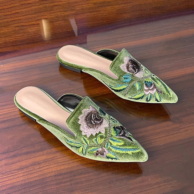 Dámské velurové pantofle s květinovou výšivkou nazouvací slip-on mules pro domácí pohodlí